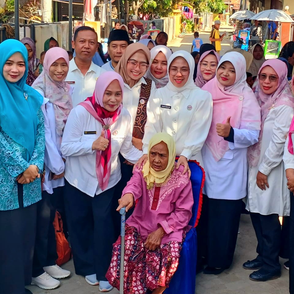 Kunjungan Ibu Gubernur dan Ibu Wali Kota Serang ke Posyandu Kartini: Wujud Komitmen terhadap Lokus Terpadu 6 SPM