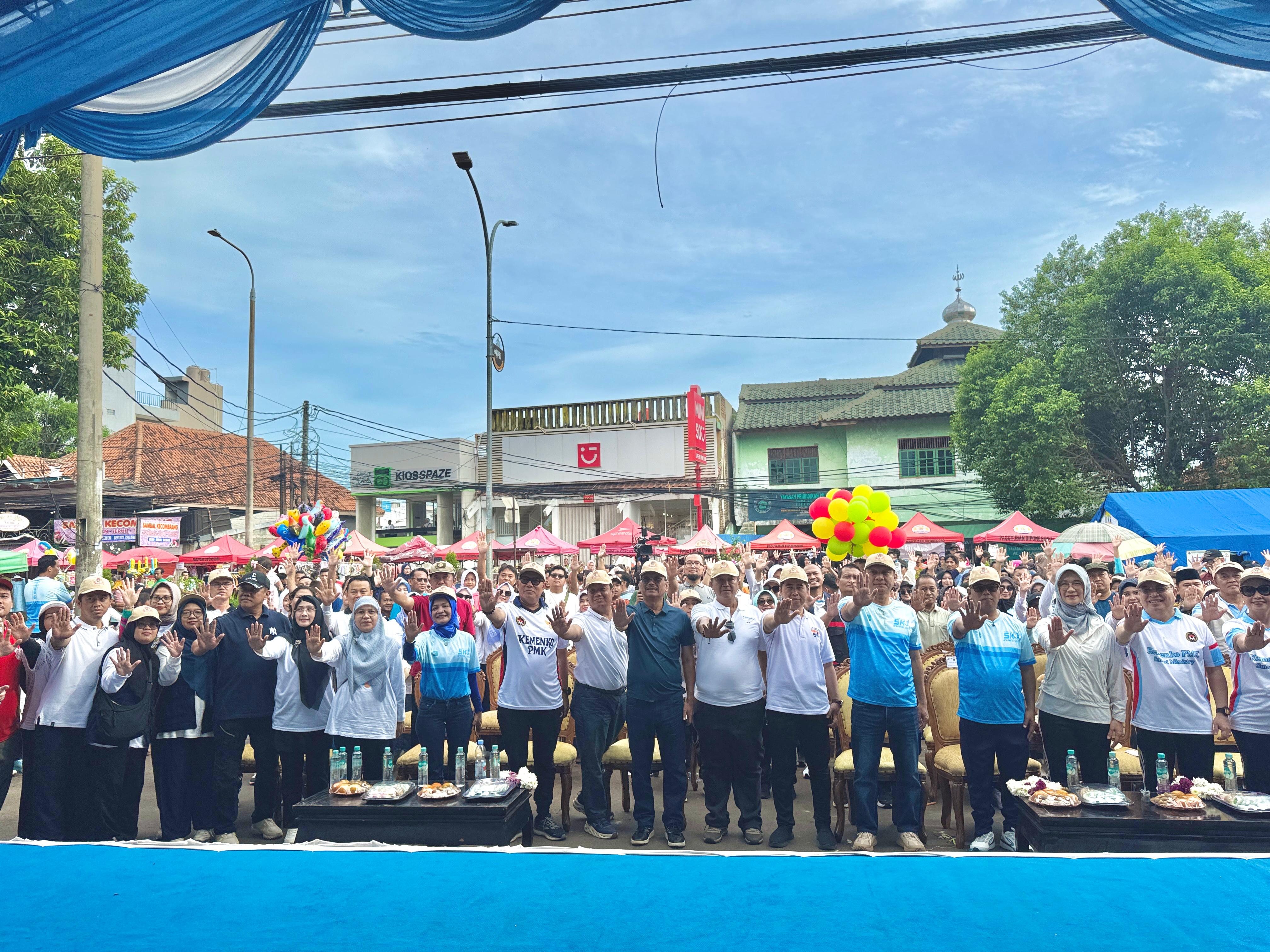 Kampanye Penuntasan Tuberkulosis di Car Free Day Kota Serang