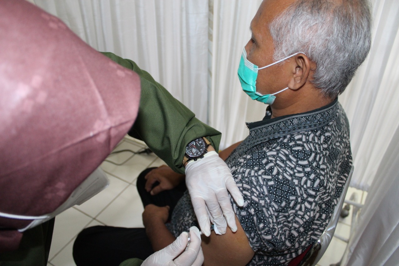 Link Daftar Vaksinasi Covid-19 Lansia di Kota Serang