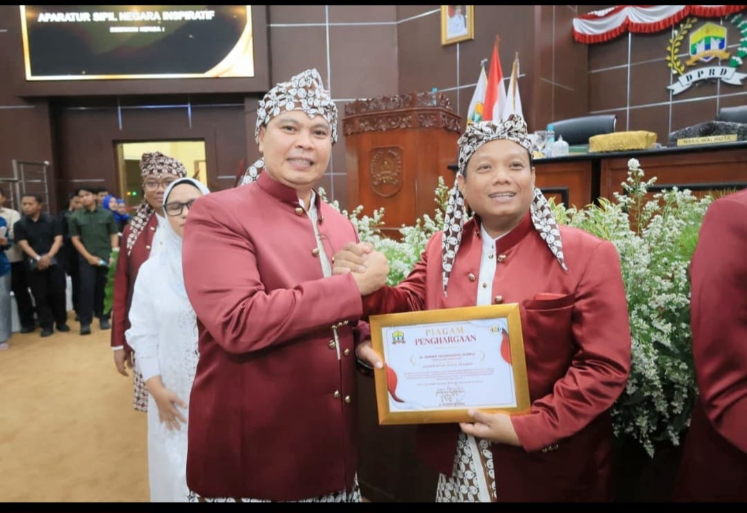 Kepala Dinas Kesehatan Kota Serang, dr. H. Ahmad Hasanuddin, MM.Kes Terpilih Sebagai "Kadis Inspiratif"