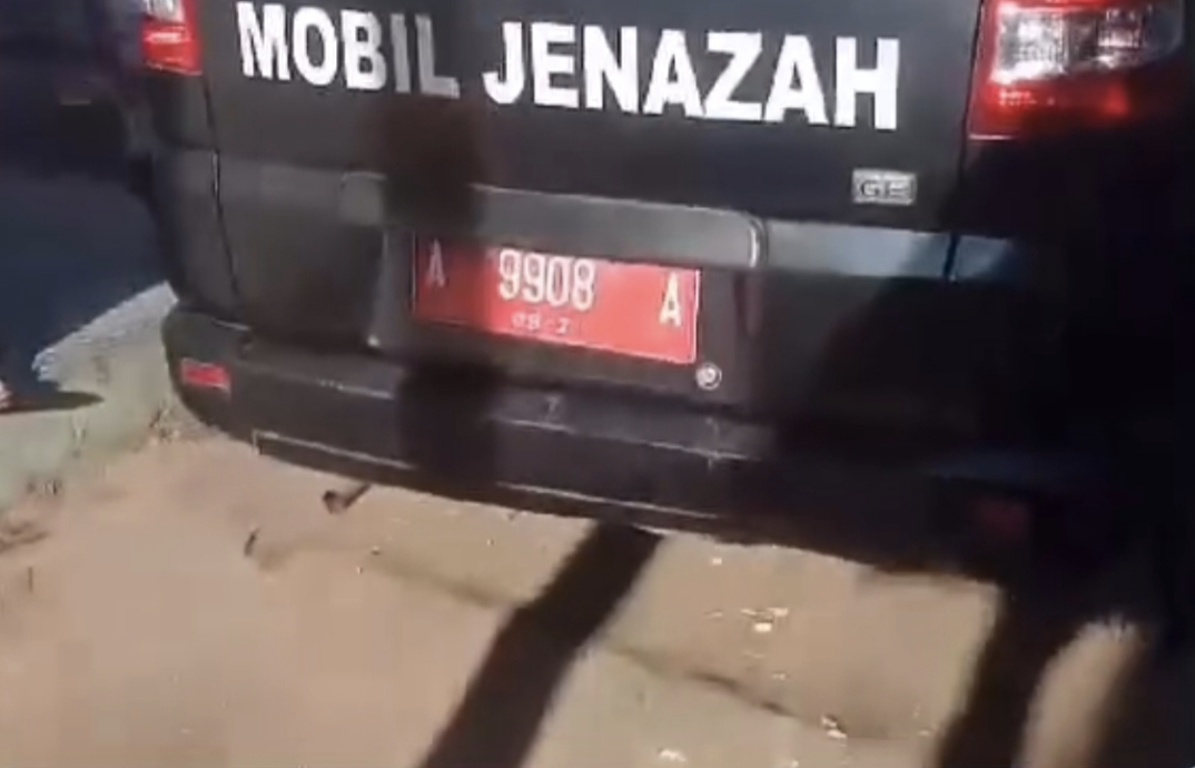 SIGAP, Lurah Kepuren dan Dinkes Kota Serang Bantu Fasilitasi Mobil Jenazah Warga Persada Banten ke Tasikmalaya